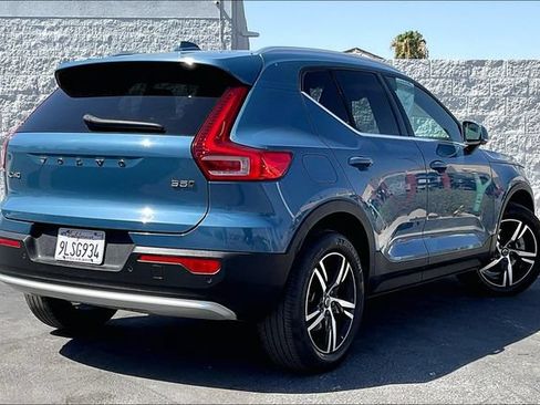 Used 2024 Volvo XC40 B5 Core AWD/4WD image 12