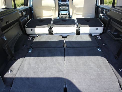 Used 2015 Land Rover LR4 HSE LUX image 40