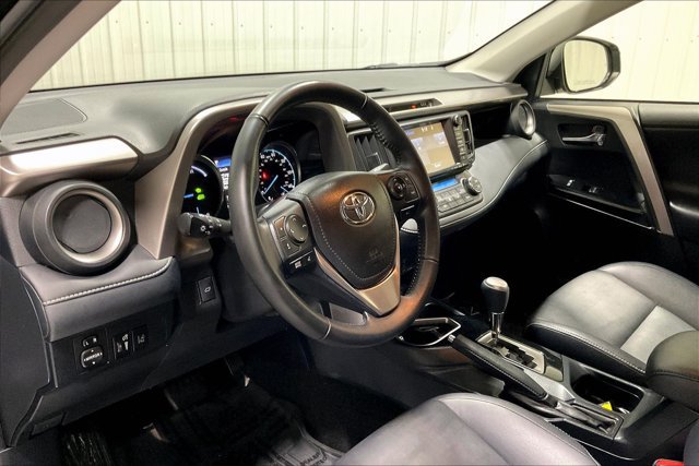 Used 2018 Toyota RAV4 Limited AWD/4WD image 14