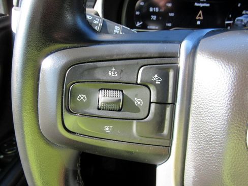 Used 2023 GMC Yukon SLT image 21