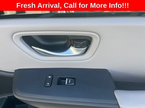 Used 2025 Honda Pilot EX-L image 16