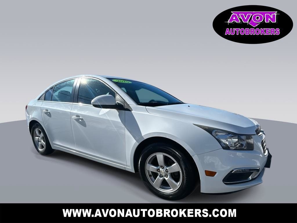 Used 2015 Chevrolet Cruze LT FWD image 1