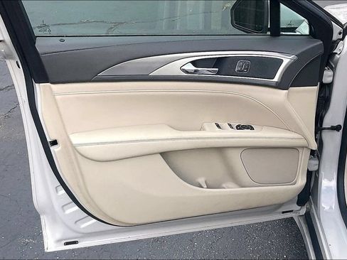Used 2019 Lincoln MKZ Premiere FWD image 21