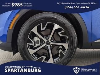 Used 2024 Kia Sportage EX video 3
