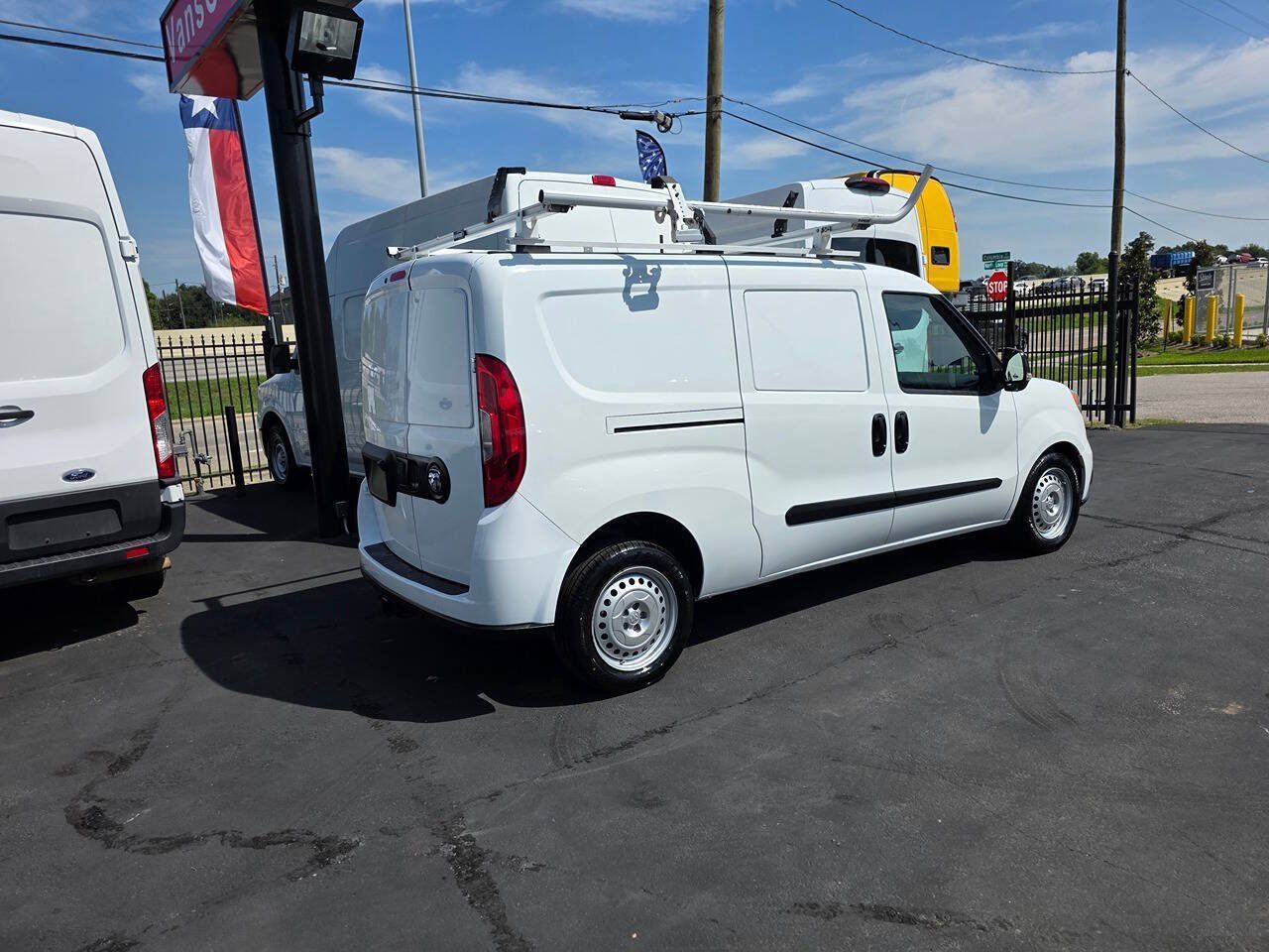 Used 2022 RAM ProMaster City Tradesman FWD image 7