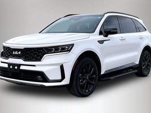 Used 2023 Kia Sorento SX image 2