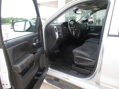 Used 2018 Chevrolet Silverado 1500 LT w/ All Star Edition image 7