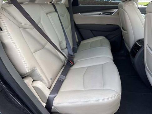 Used 2018 Cadillac XT5 Premium Luxury FWD image 9