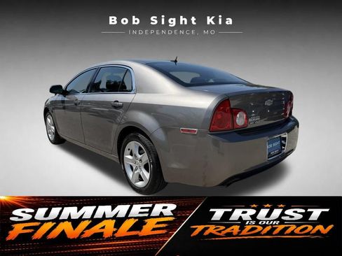 Used 2010 Chevrolet Malibu LS FWD image 12