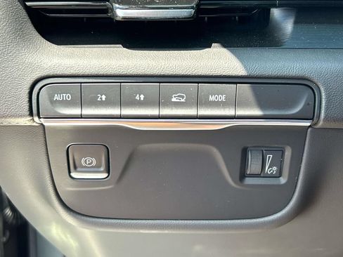 Certified 2023 Cadillac Escalade ESV Premium Luxury AWD/4WD image 34