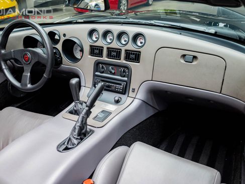 Used 1994 Dodge Viper RT/10 image 86