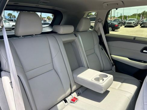 Certified 2024 Nissan Rogue SL w/ SL Premium Package FWD image 50