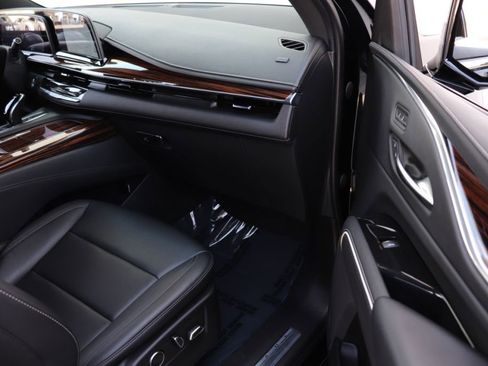 Used 2021 Cadillac Escalade ESV Luxury image 35
