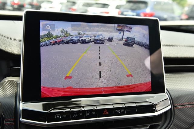 Used 2025 Jeep Compass Trailhawk AWD/4WD image 13