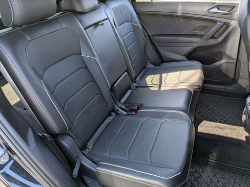 Used 2022 Volkswagen Tiguan SEL R-Line AWD/4WD image 37
