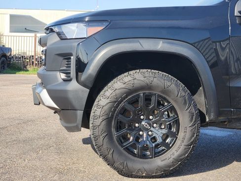 Used 2024 Chevrolet Colorado Trail Boss AWD/4WD image 9