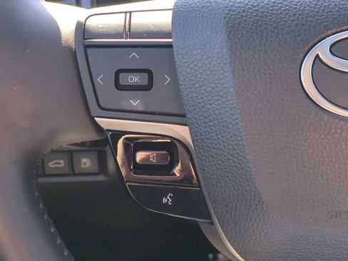 Used 2025 Toyota Camry XSE FWD image 19