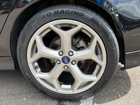 Used 2018 Ford Focus ST image 8