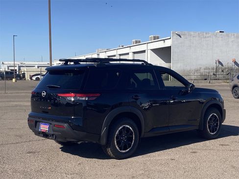 New 2025 Nissan Pathfinder Rock Creek image 6