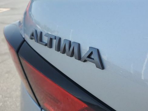 Used 2024 Nissan Altima 2.5 SV FWD image 30