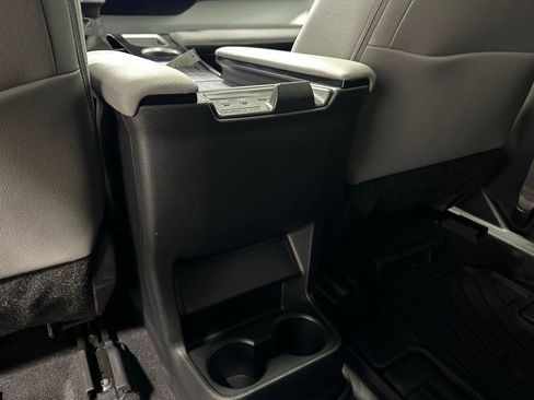 Used 2025 Toyota Sienna XLE AWD/4WD image 51
