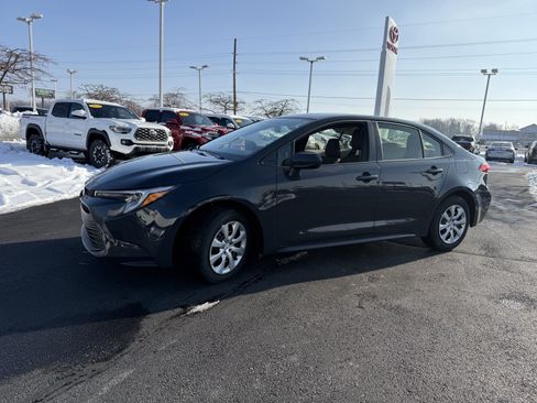 Used 2026 Toyota Corolla LE image 4