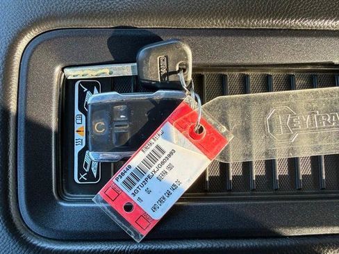 Used 2018 GMC Sierra 1500 Denali image 50