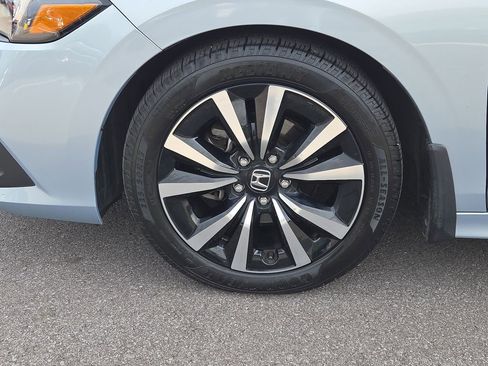 Used 2023 Honda Civic EX image 9