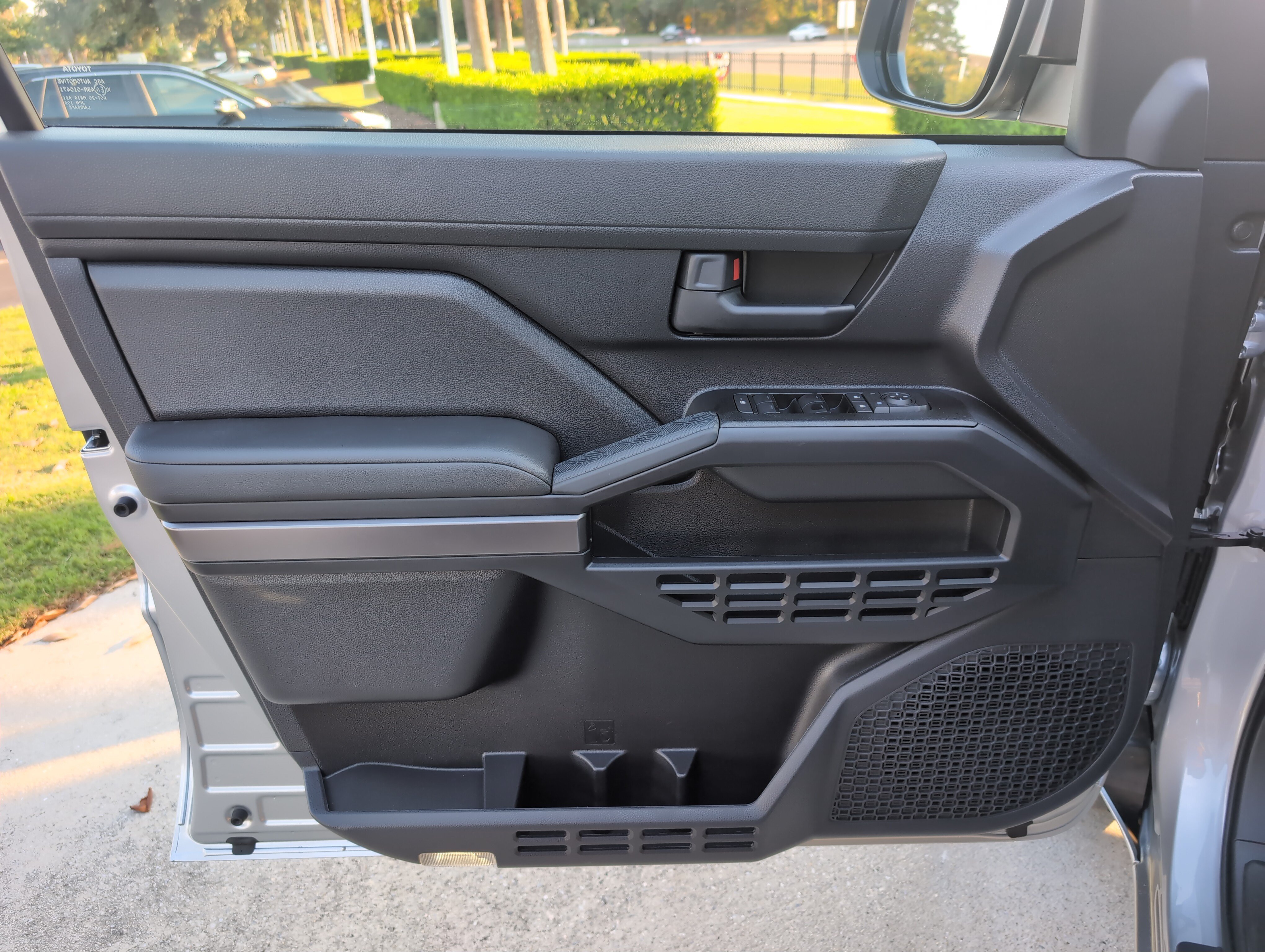 Certified 2026 Toyota 4Runner SR5 AWD/4WD image 14