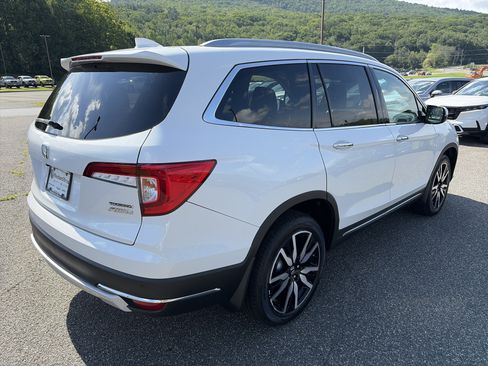 Used 2021 Honda Pilot Touring image 5