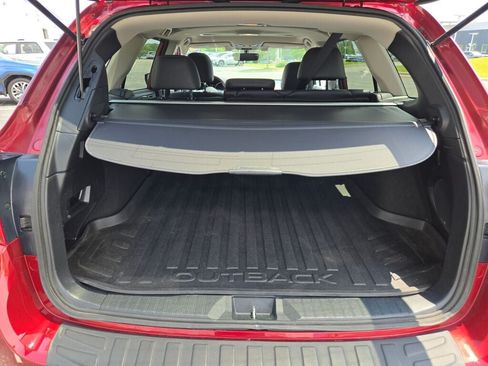 Used 2017 Subaru Outback 3.6R Limited AWD/4WD image 16