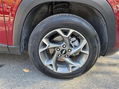 Used 2025 Chevrolet Trax LT image 26