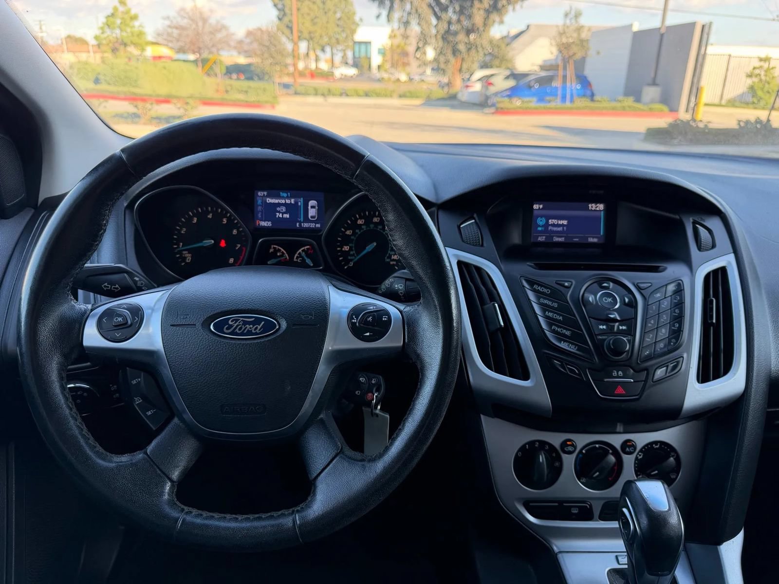 Used 2014 Ford Focus SE w/ Equipment Group 201A FWD image 20
