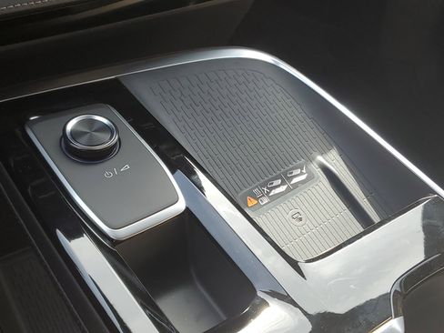 New 2026 Buick Enclave Preferred w/ LPO, Floor Liner Package image 21