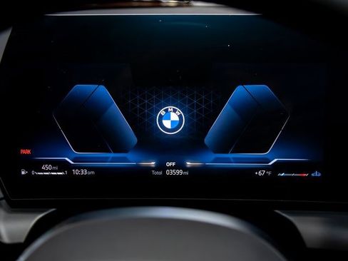 Used 2025 BMW 228i xDrive w/ Premium Package image 17