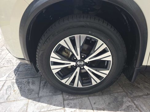 Used 2021 Nissan Rogue SV FWD image 8