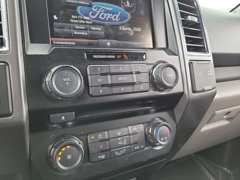 Used 2015 Ford F150 XLT w/ Equipment Group 302A Luxury RWD image 31