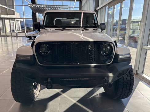 New 2025 Jeep Gladiator Willys image 3