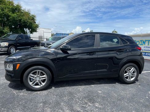 Used 2020 Hyundai Kona SE FWD image 2