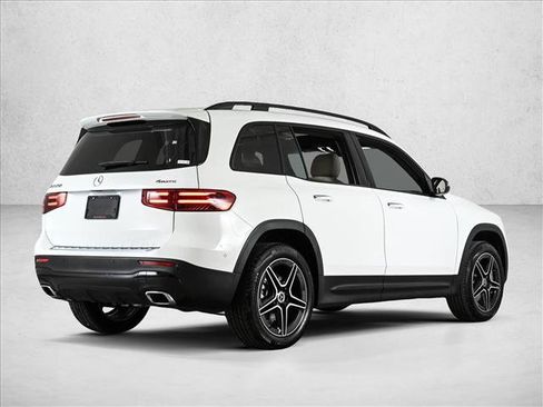 New 2026 Mercedes-Benz GLB 250 4MATIC image 4