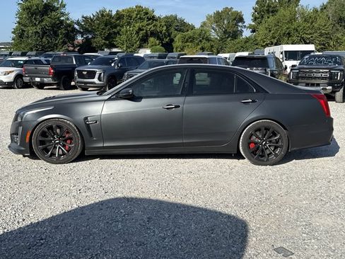 Used 2018 Cadillac CTS V RWD image 3