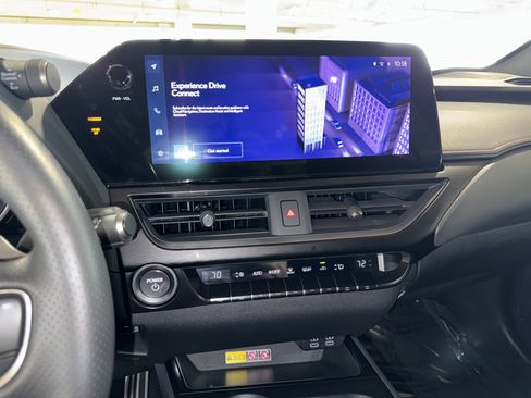 Used 2024 Lexus UX 250h F Sport image 26