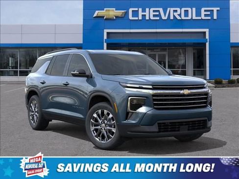 New 2026 Chevrolet Traverse LT w/ Sun and Wheel Package AWD/4WD image 7