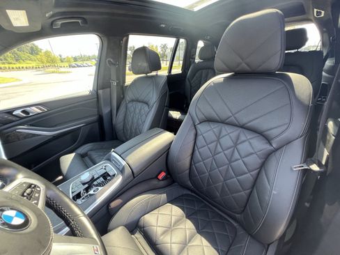 Used 2024 BMW X7 xDrive40i w/ Executive Package AWD/4WD image 16