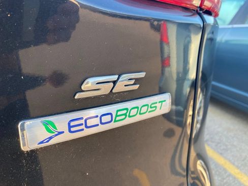 Used 2014 Ford Escape SE w/ Equipment Group 201A FWD image 11
