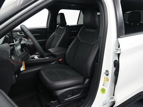 Used 2025 Ford Explorer ST w/ Sun And Sound Package AWD/4WD image 10