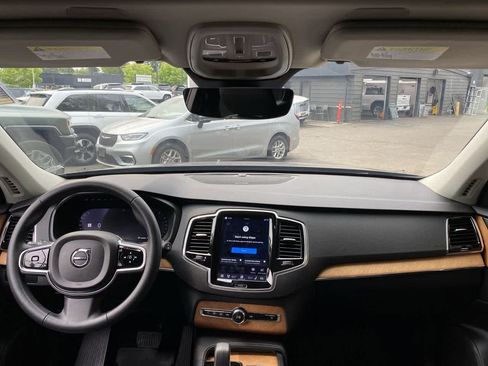 Used 2023 Volvo XC90 B6 Plus w/ Protection Package AWD/4WD image 13