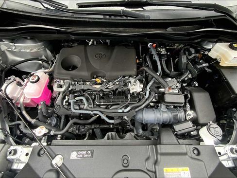 Used 2023 Toyota Sienna XLE FWD image 30