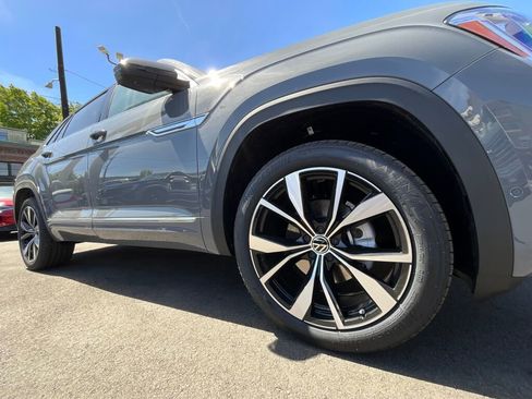 New 2025 Volkswagen Atlas Cross Sport SEL Premium R-Line image 10