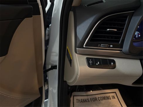 Used 2018 Hyundai Elantra SEL image 21